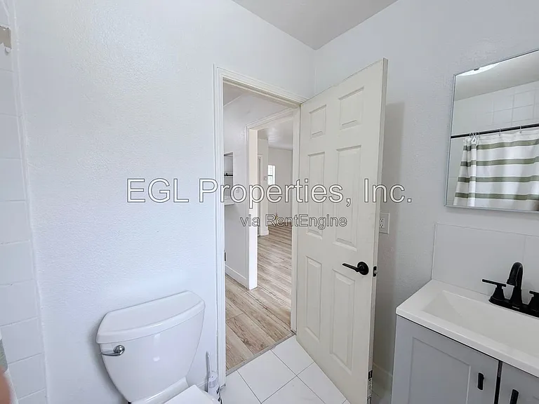 2826 12th Ave — Photo 10