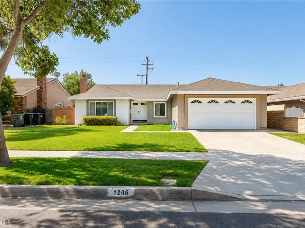 1206 Joana Dr, Santa Ana, CA 92705