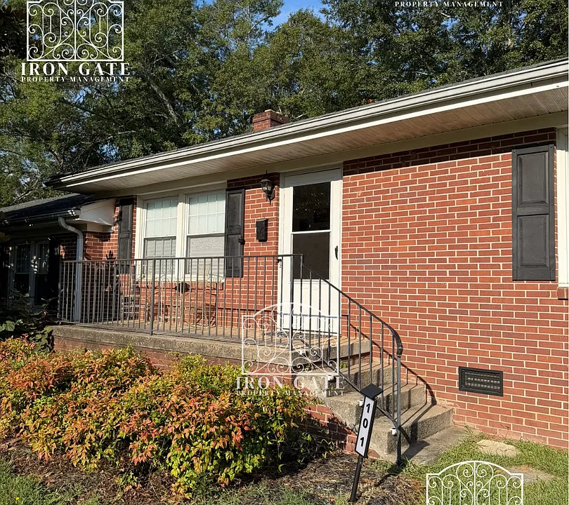 101 Bannister St