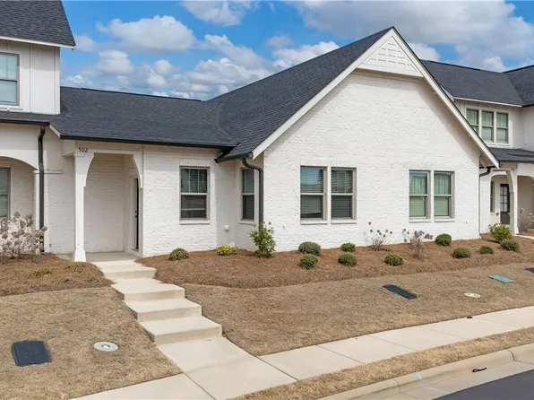 502 Grey Oak Cir, Auburn, AL 36830