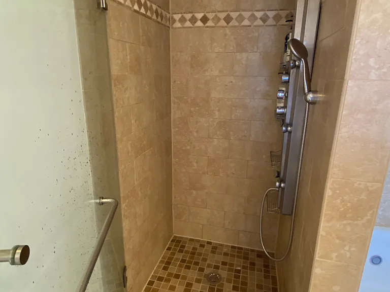 3725 N Sheffield Ave — Photo 13