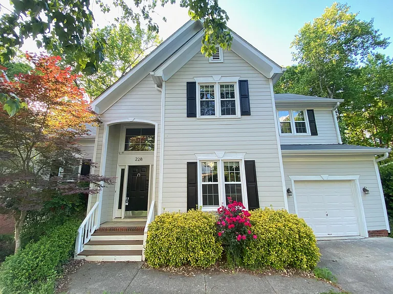 228 Mint Hill Dr — Photo 1