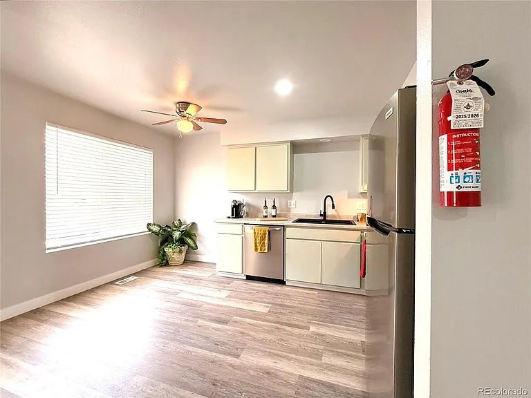 531 S Angus Ave #11 — Photo 6