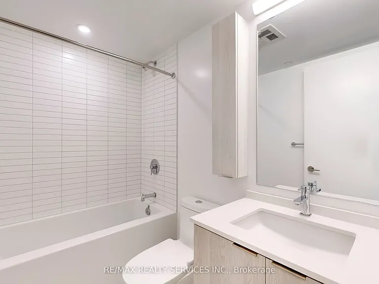 86 Dundas St E #1320 — Photo 21