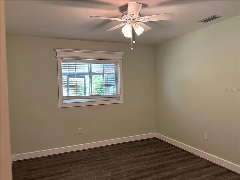 10123 Bay Ave — Photo 24