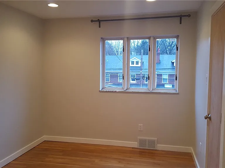 1236 Wightman St — Photo 20
