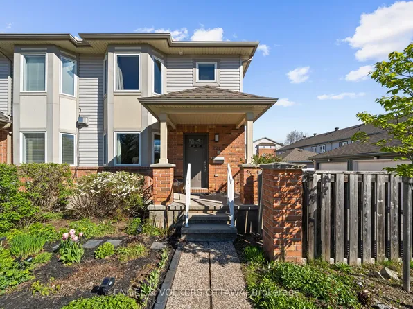221 Monterey Dr, Ottawa, ON K2H 7B1