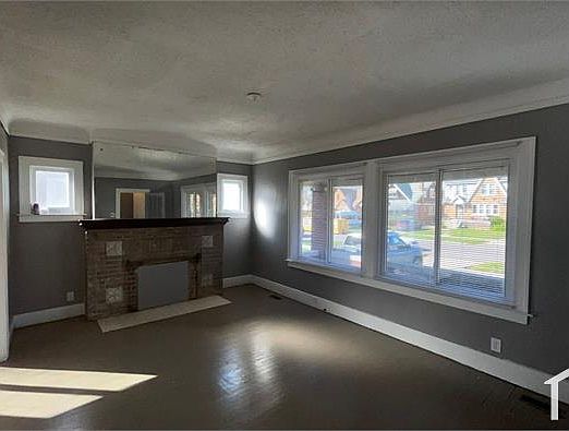 4th image of 13028 Wilshire Dr