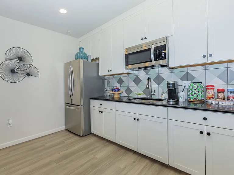 Vertical East Apartments — Photo 8