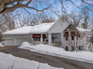 2289 Teakwood Ct E, Maplewood, MN 55119