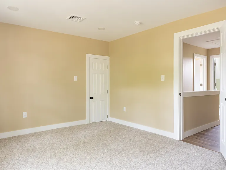 639 Landis Ave — Photo 35