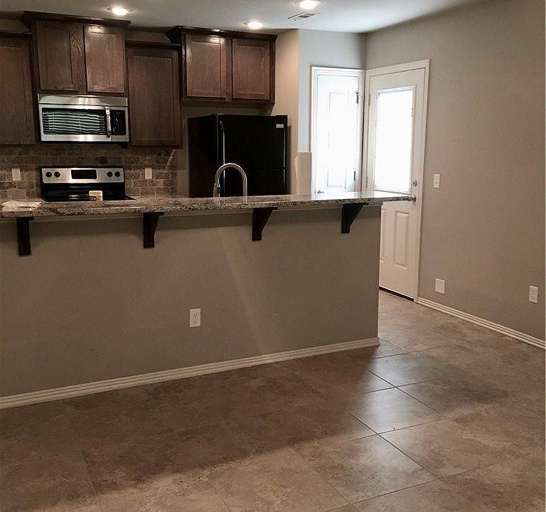 1st image of 504 W Weymouth #B