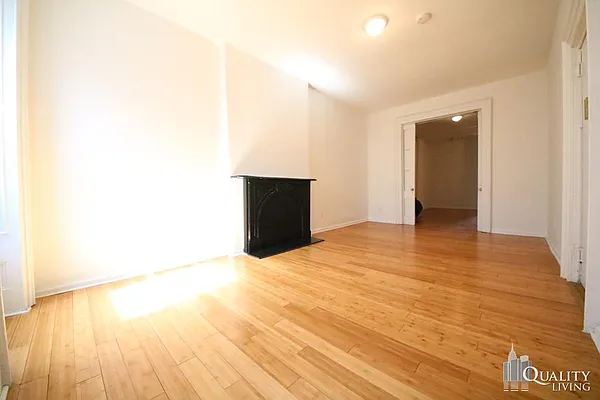 Rented by (Legacy) NY Quality Living Uptown | media 10