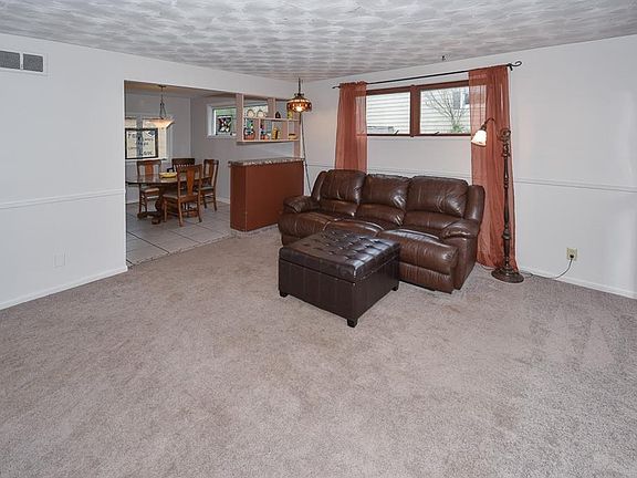 5th image of 1722 Westwood Dr