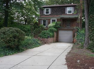 3 Clinton Ln, Dearborn, MI 48120