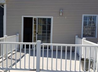 52 Main St, Newark, NJ 07105