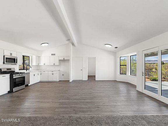 5th image of 635 N Ocotillo Street