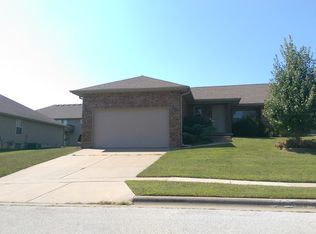 1005 N 24th St, Ozark, MO 65721