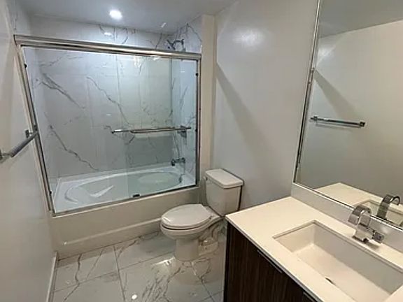 5th image of 1005 NW 7th Ave #202