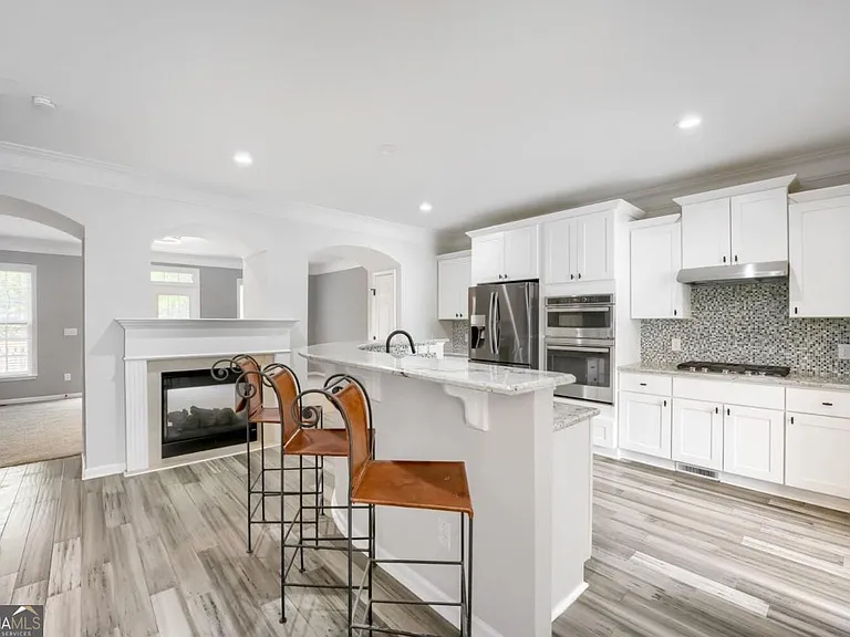 6127 Joybrook Rd — Photo 2