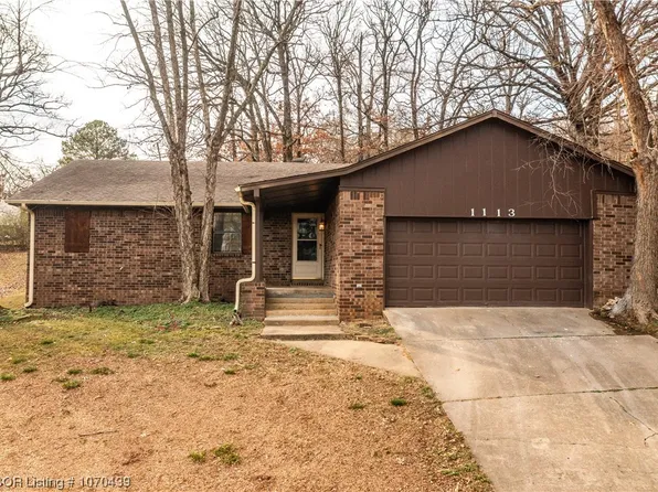 1113 N 22nd St, Van Buren, AR 72956