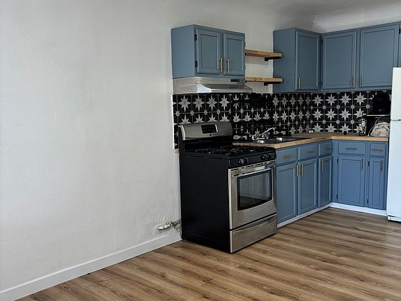 4th image of 3222 National Ave