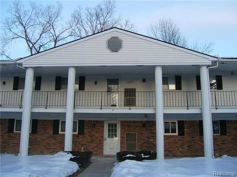 1st image of 42650 Plymouth Hollow Dr #16