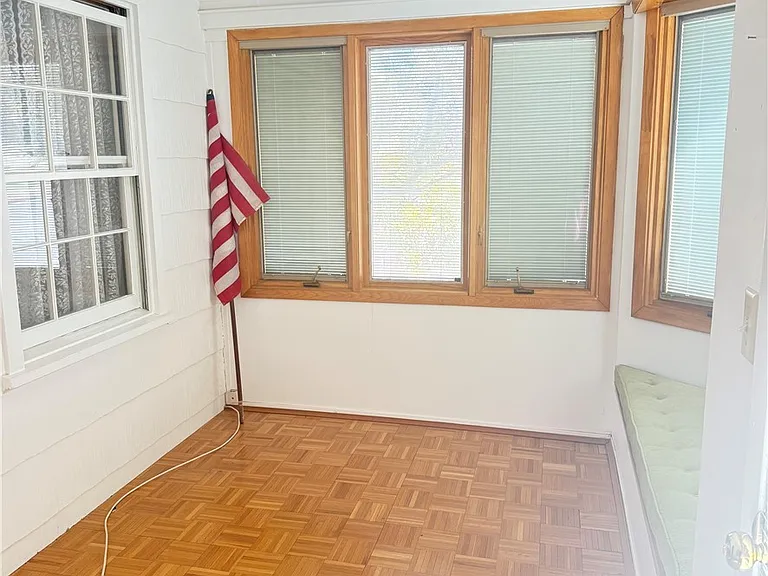 504 Cherry St — Photo 11
