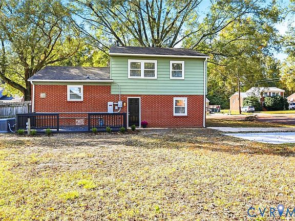 3rd image of 702 Old Town Dr