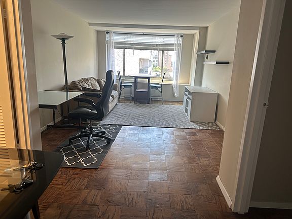 4th image of 2401 H St NW APT 701
