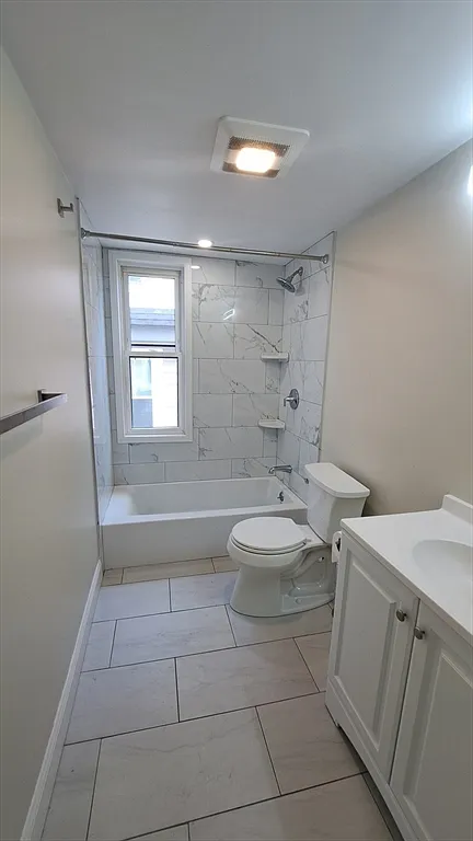 3 bed, 1.0 bath, 1072 sqft, $3,100 — Photo 4