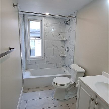 4th image of 7 Samoset St APT 2