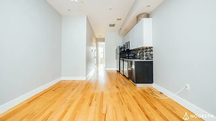Rented by Nooklyn NYC LLC | media 4
