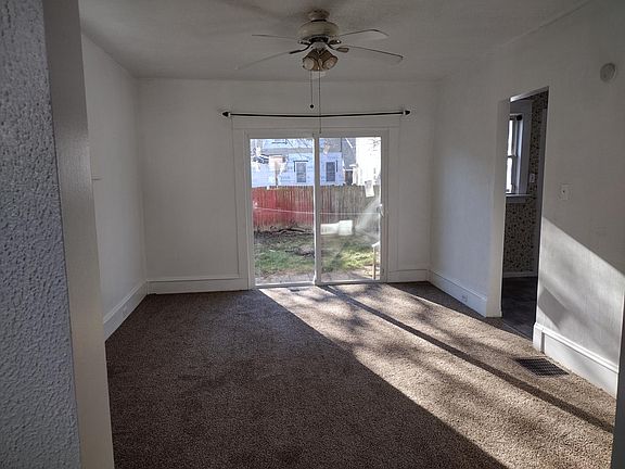 5th image of 2622 Perry St