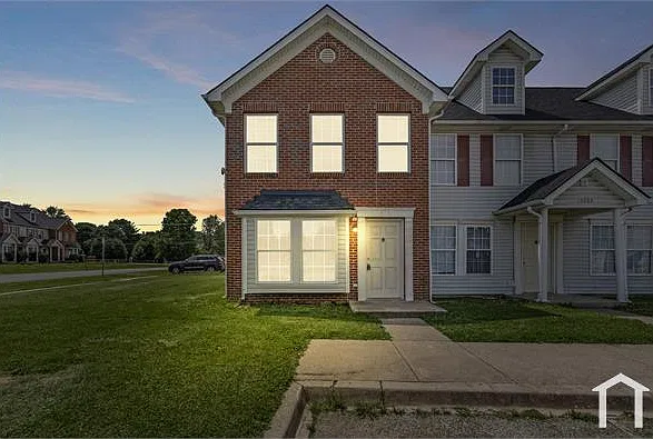 10401 Hillpark Dr