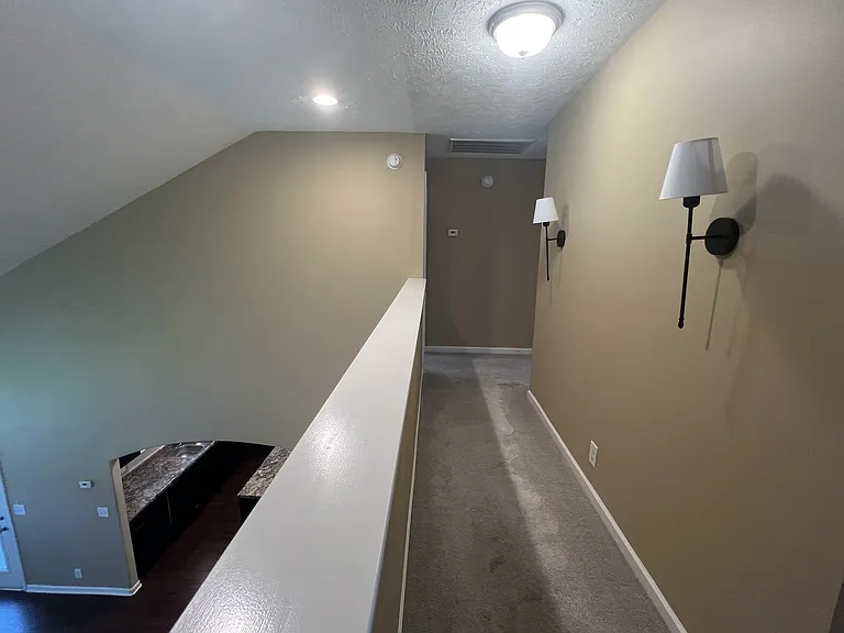 904 Azeri Ave — Photo 12