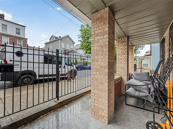 4th image of 4733 Carpenter Avenue