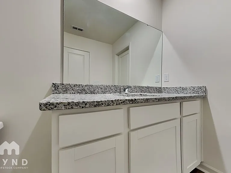 3015 Fulong Dr — Photo 8