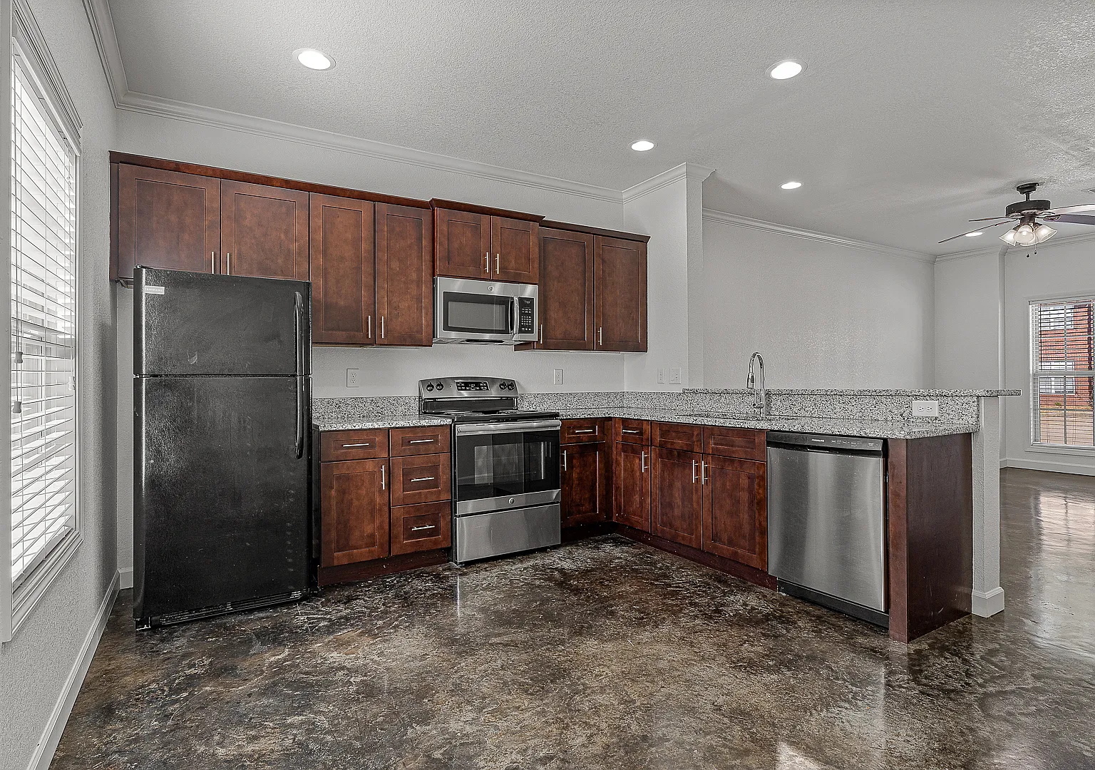 5555 Macedonia Rd — Photo 4