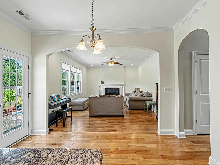 158 Peytons Ridge Dr — Photo 12