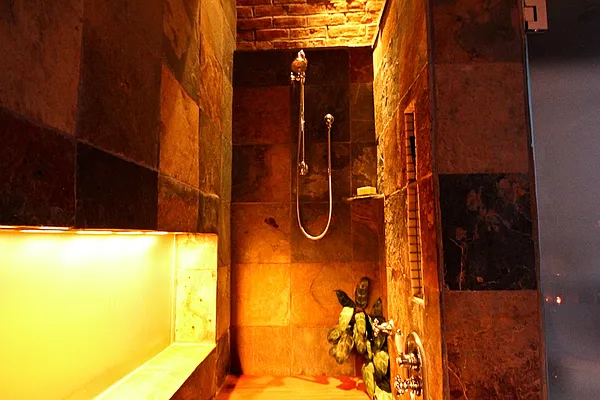 Rented by Town Residential | media 27