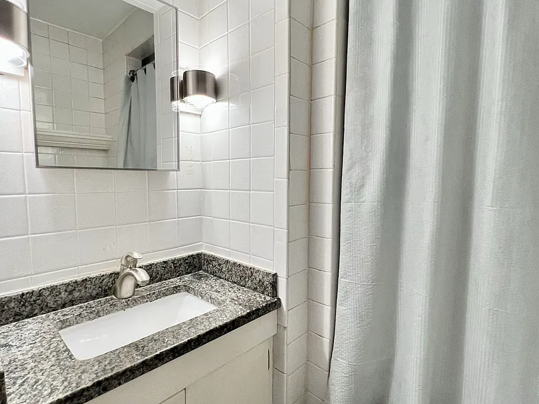 72 Lyman St #1 — Photo 9