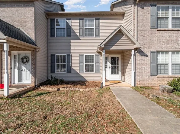 4224 Bentley Dr, Randleman, NC 27317