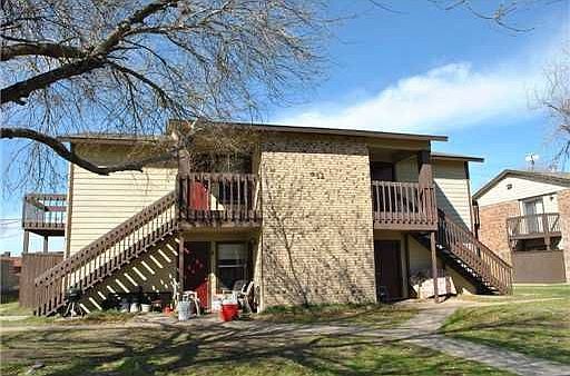 1st image of 711 Wellesley Ct