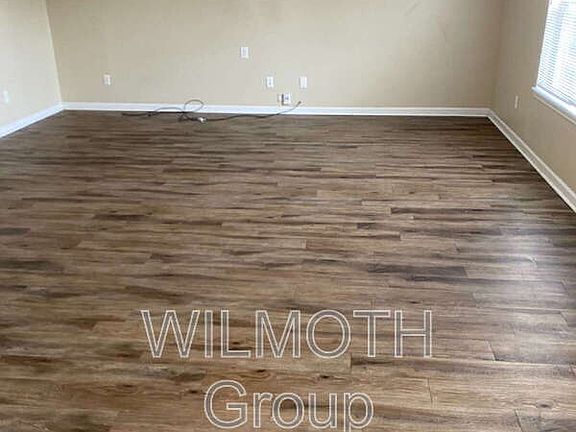 5th image of 2265 Valley Creek East Ln