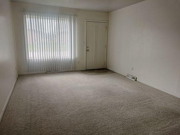 2nd image of 3830 Bauer Dr
