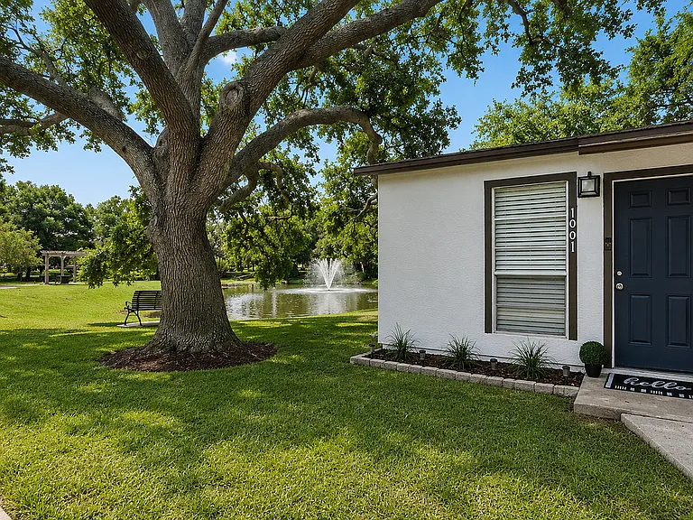 Exterior Entry