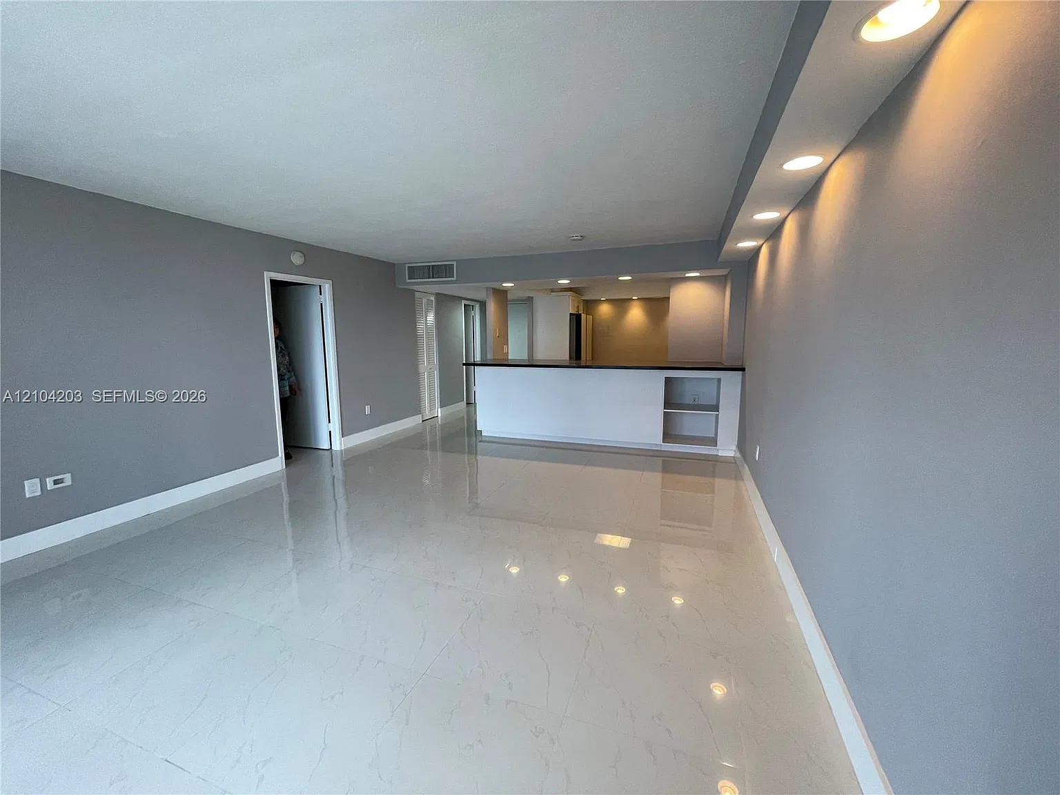 Arlen Beach Condo — Photo 4