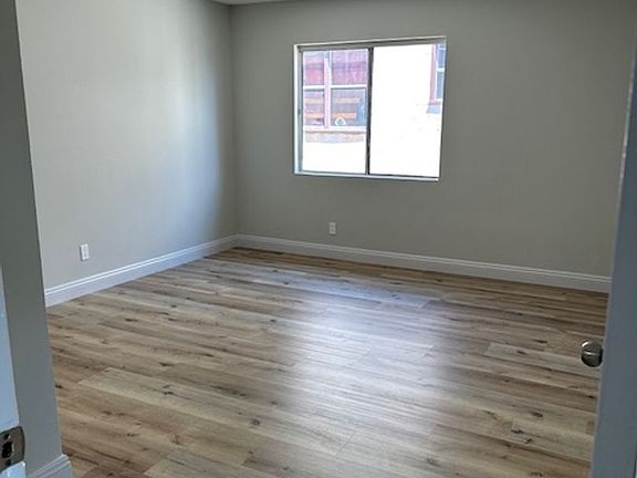 3rd image of 4265 S Hoover St APT 1