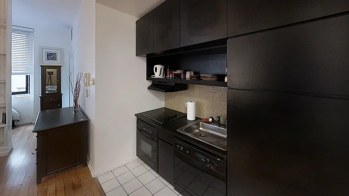 Rented by HighRiseNY | media 8